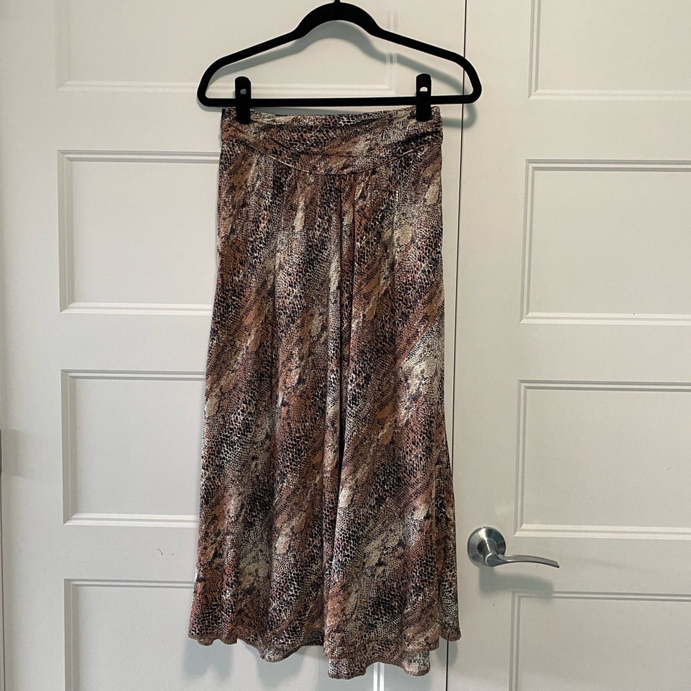 Aritzia Wilfred skirt 100% silk